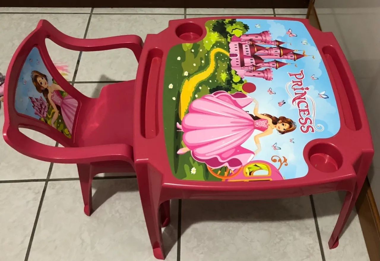 Mesa e Cadeira Infantil Princesa - Foto 2