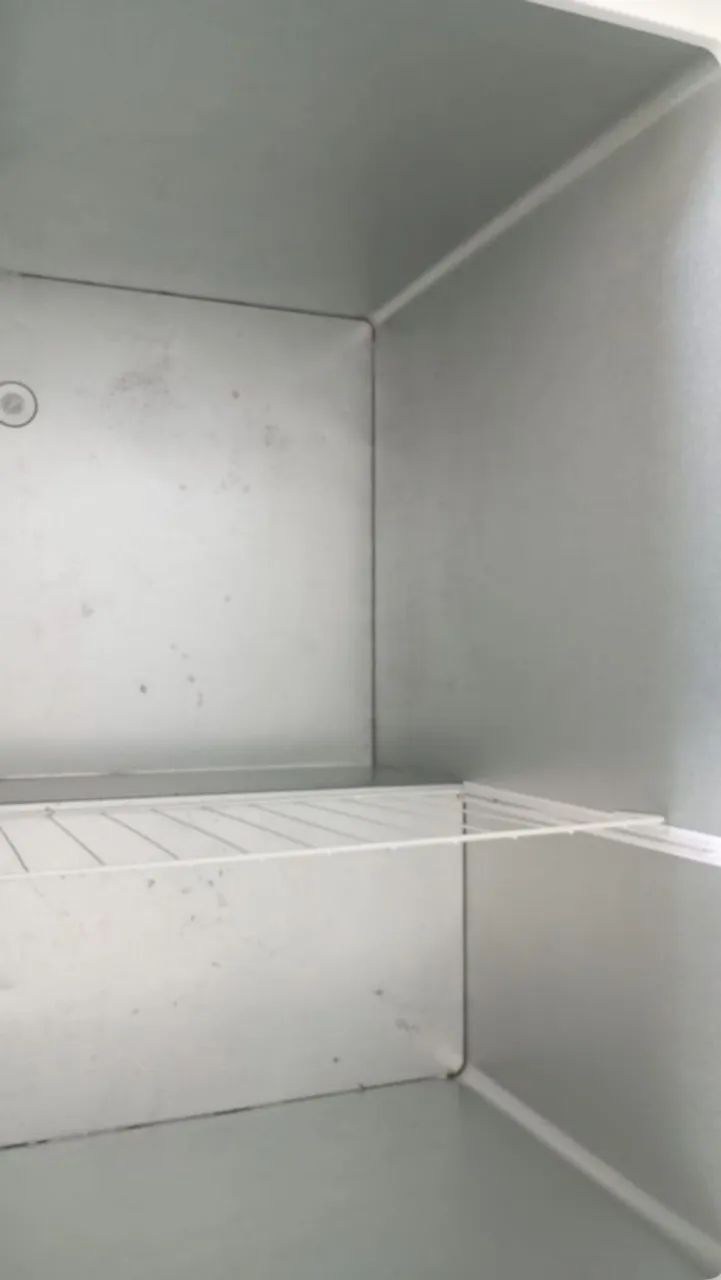 VENDE-SE FREEZER ELETROLUX NOVO, 324L. MENOS DE UM ANO DE USO  - Foto 6