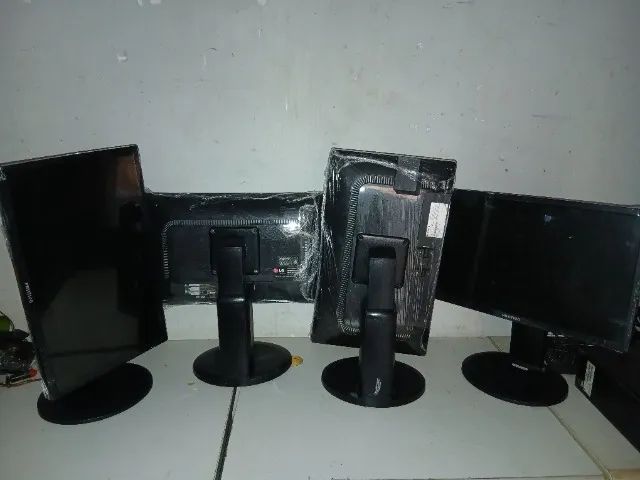 ? MONITOR 20 POLEGADAS - VGA + DVI - BASE GIRATÓRIA   - Foto 3