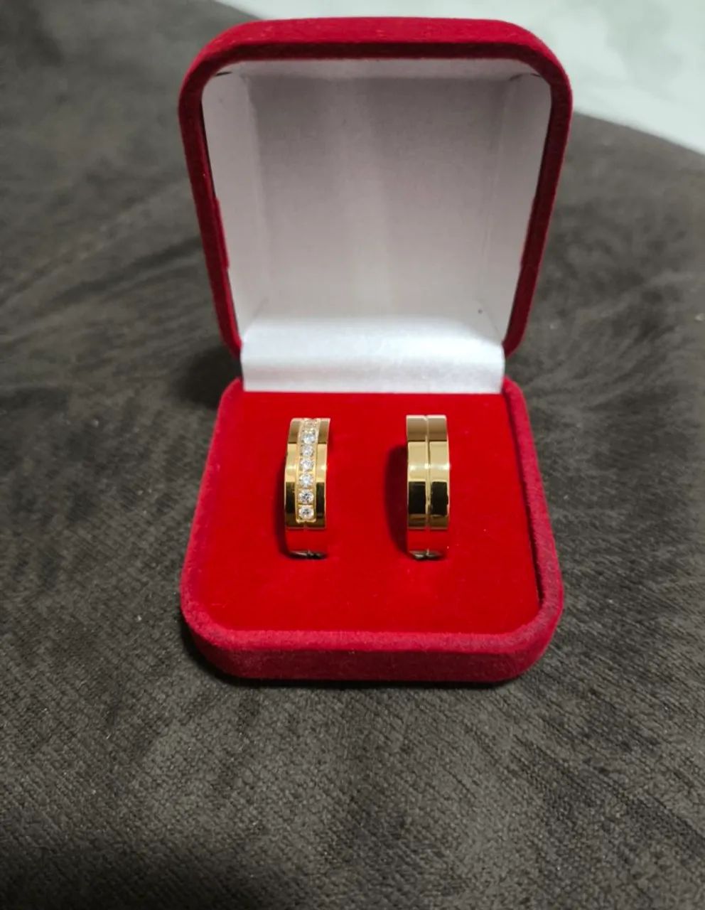 Par de Alianças Folheadas a Ouro 18k - Foto 5