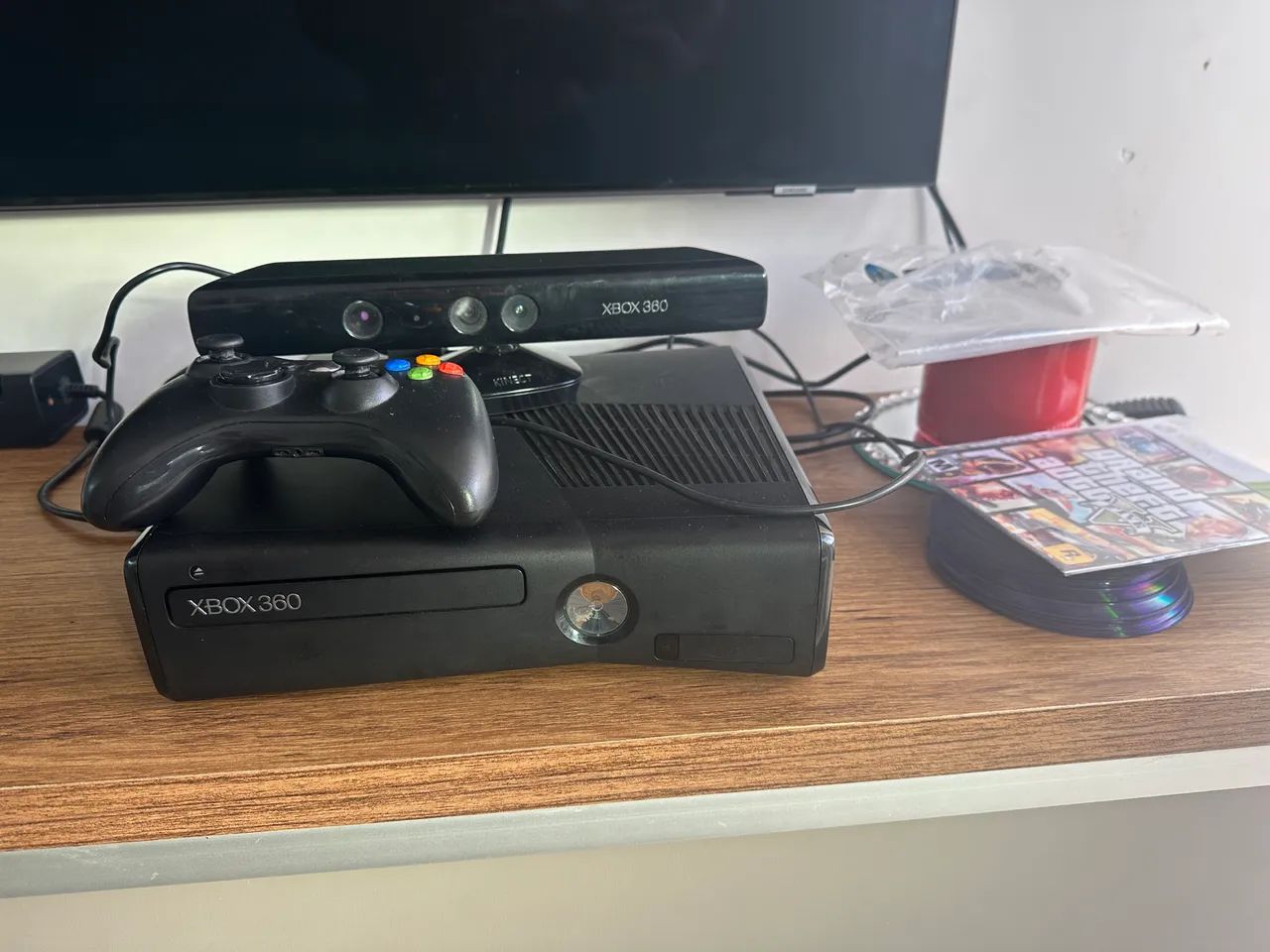 Xbox 360 slim + kinect