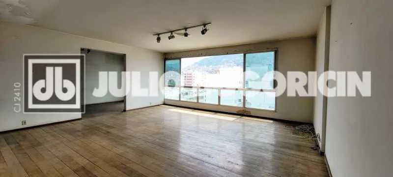 Apartamento : / Residencial / Copacabana