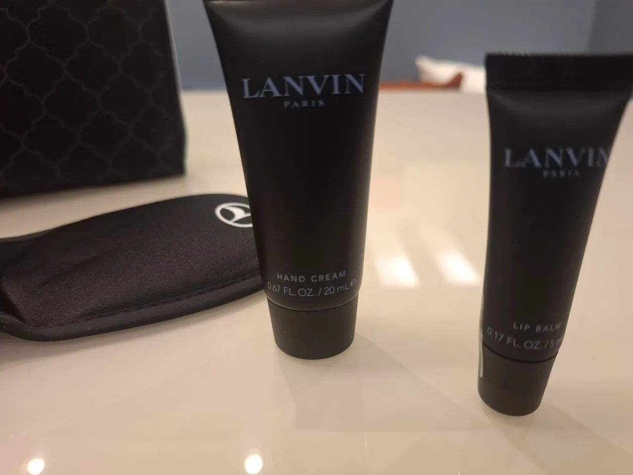 Necessaire preta com amenity kit Lanvin Parfums  - Foto 4