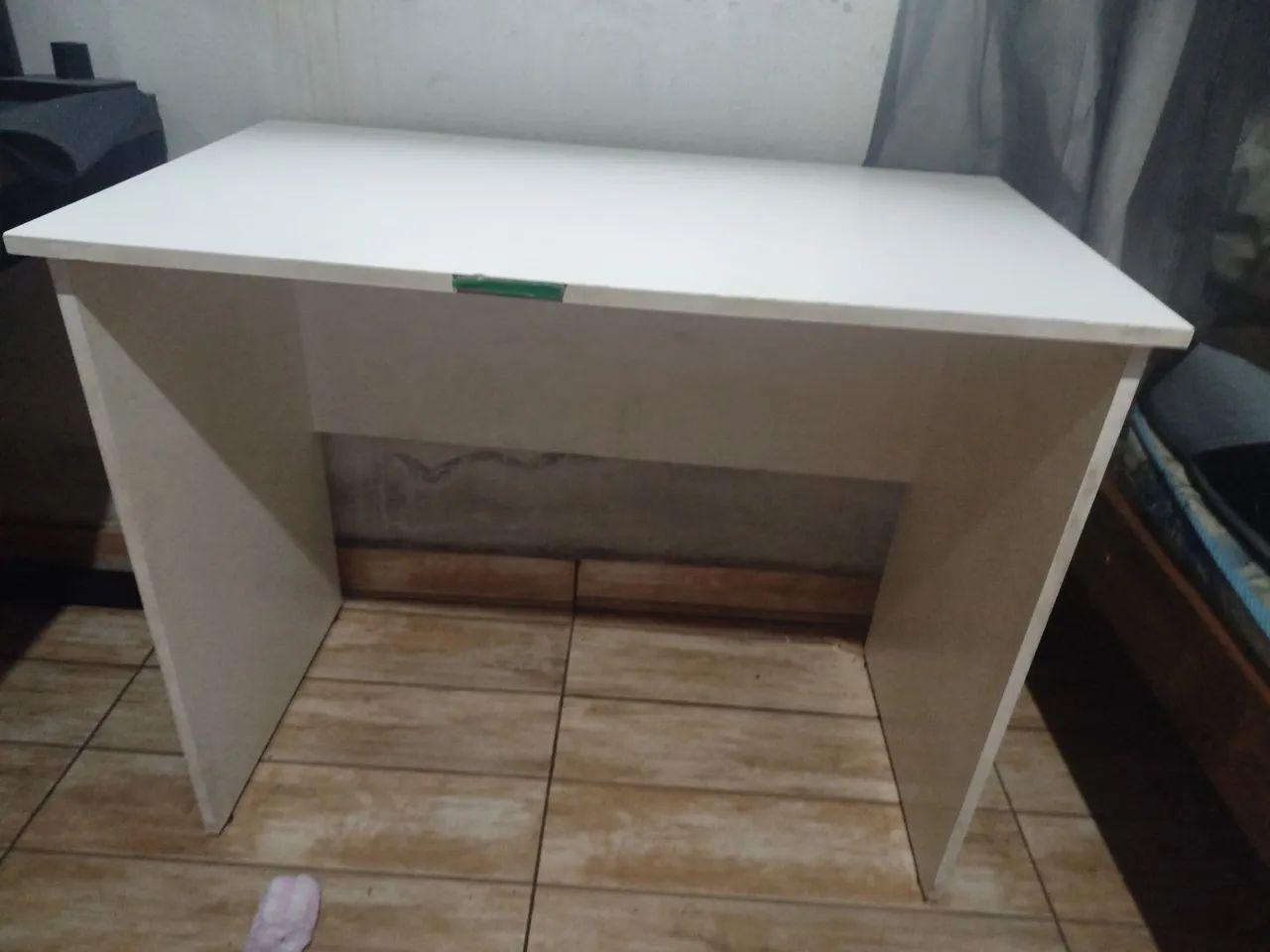 MESA BRANCA DE ESCRITÓRIO  - Foto 2