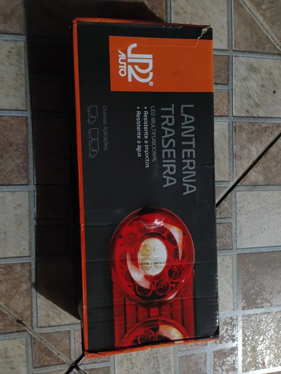 Vendo 1 lanterna de led para caminhão zero bala - Foto 3