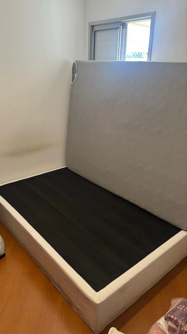 Cama de casal usada (cama + colchão) - Foto 2