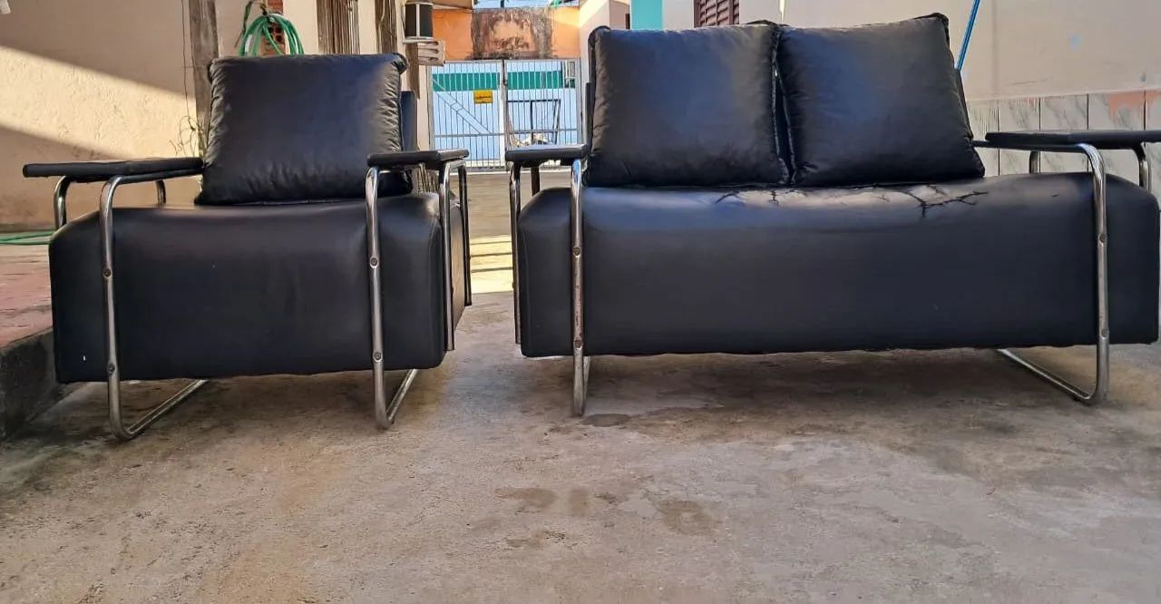 Sofá  preto - retida na zona norte macapa  preço final