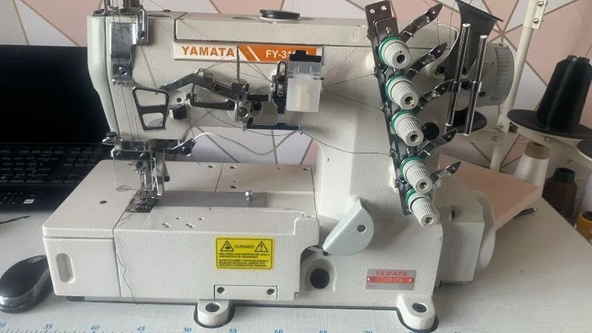 Máquina de Costura Galoneira Yamata - Foto 2