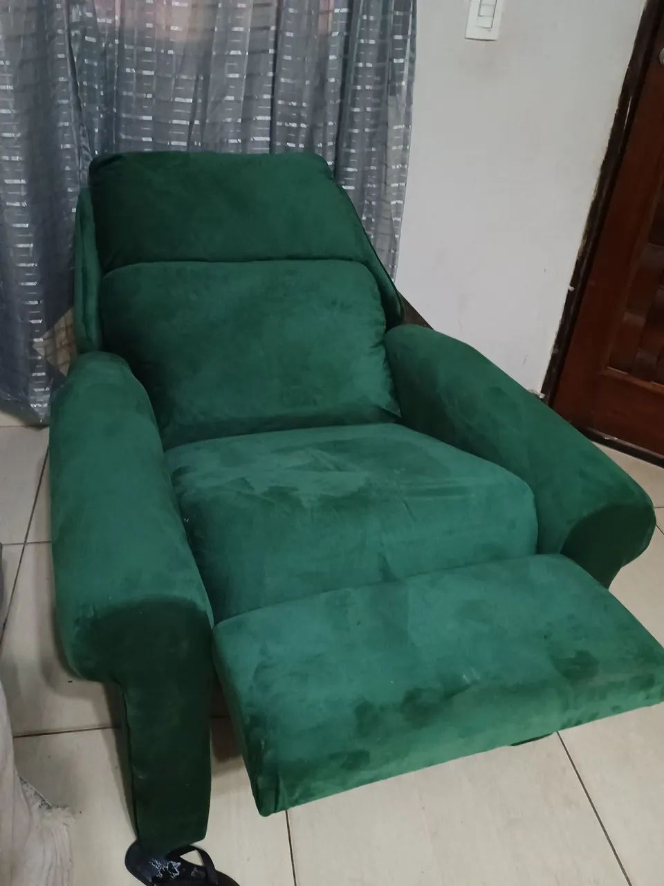 Reclining Armchair470064900164833281