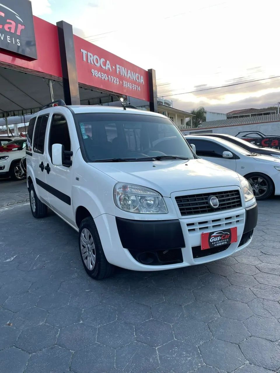Fiat Doblo Essence 1.8 Flex 16V 5P 2012 - Foto 3