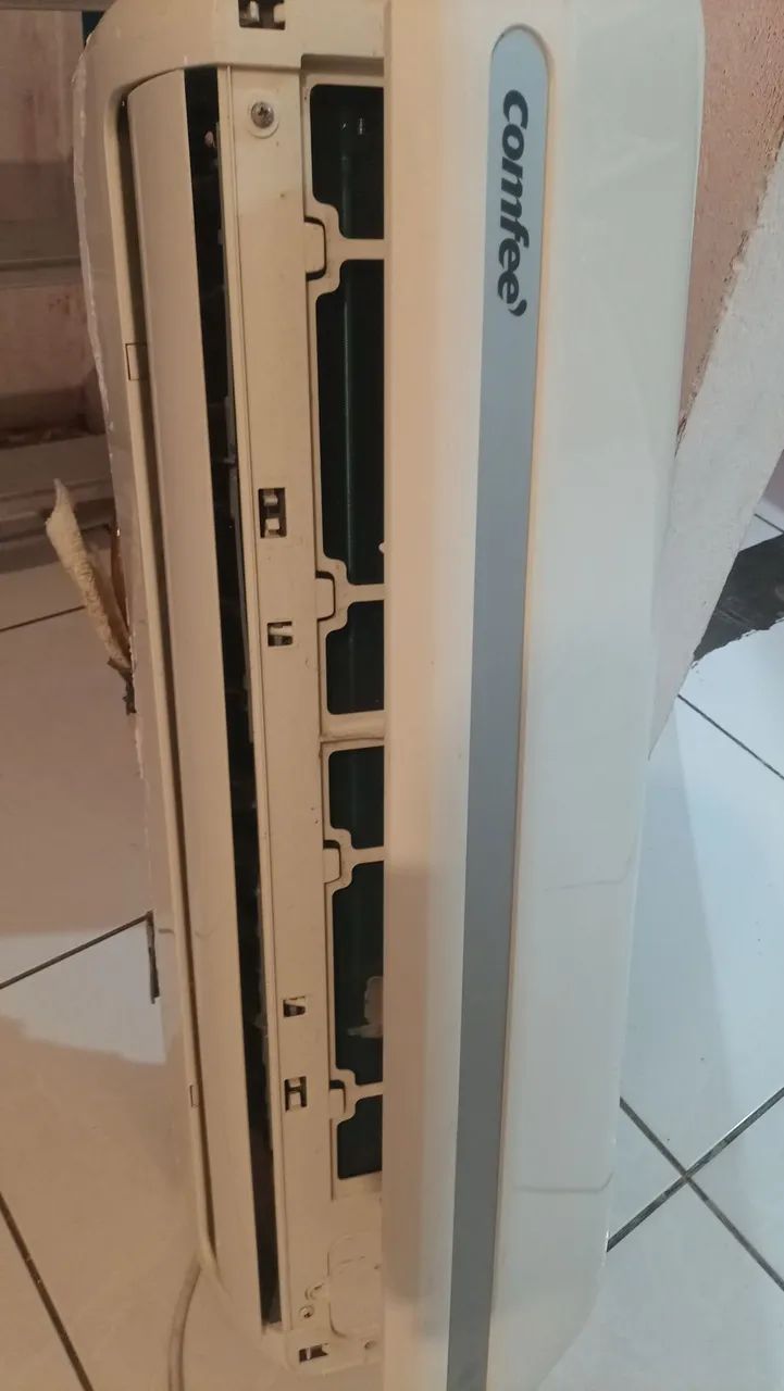 Ar condicionado comfee 12.000 BTUs  - Foto 2