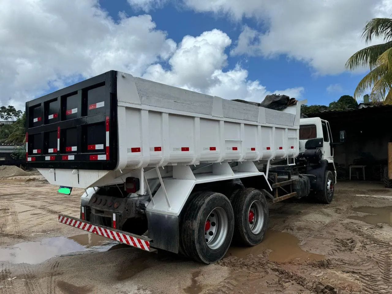 Caminhão Caçamba focargo 2422 - Foto 6