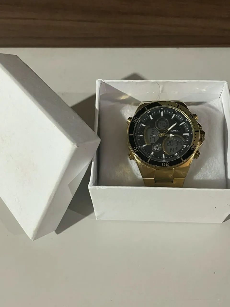 Relógio dourado newrex  - Foto 2