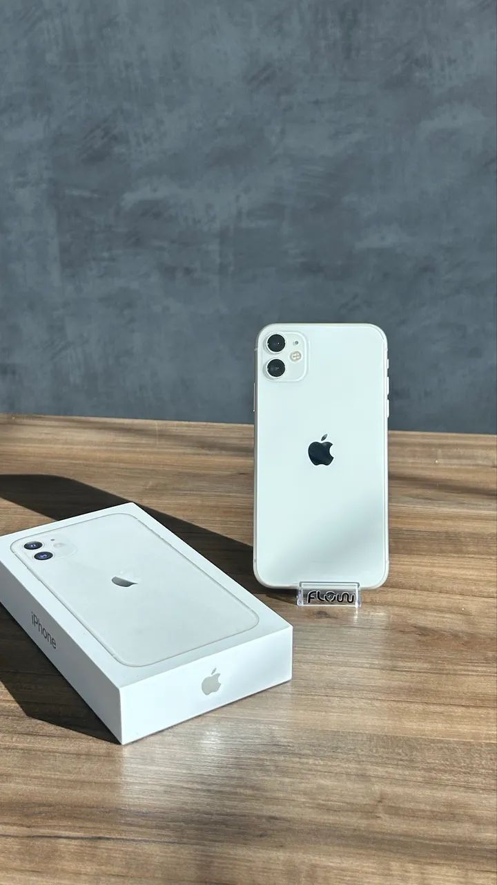 iPhone 11 na cor branca | 64gb - Foto 3