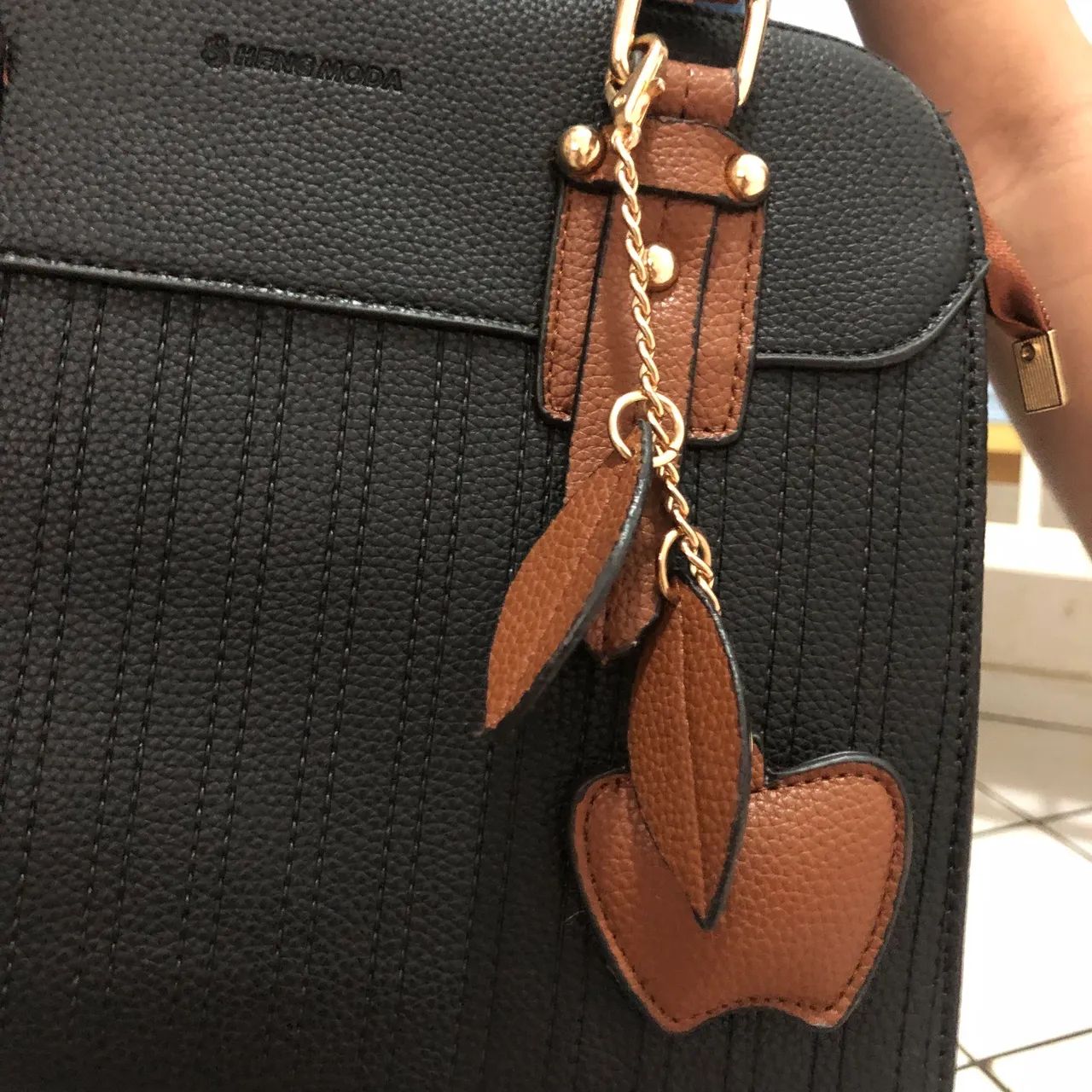 Bolsa preta e marrom - Foto 4