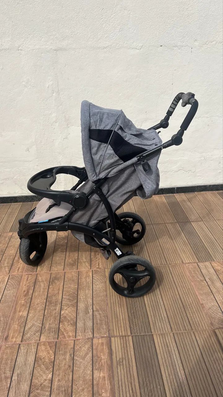 Carrinho de bebê Infanti 3 rodas  - Foto 4