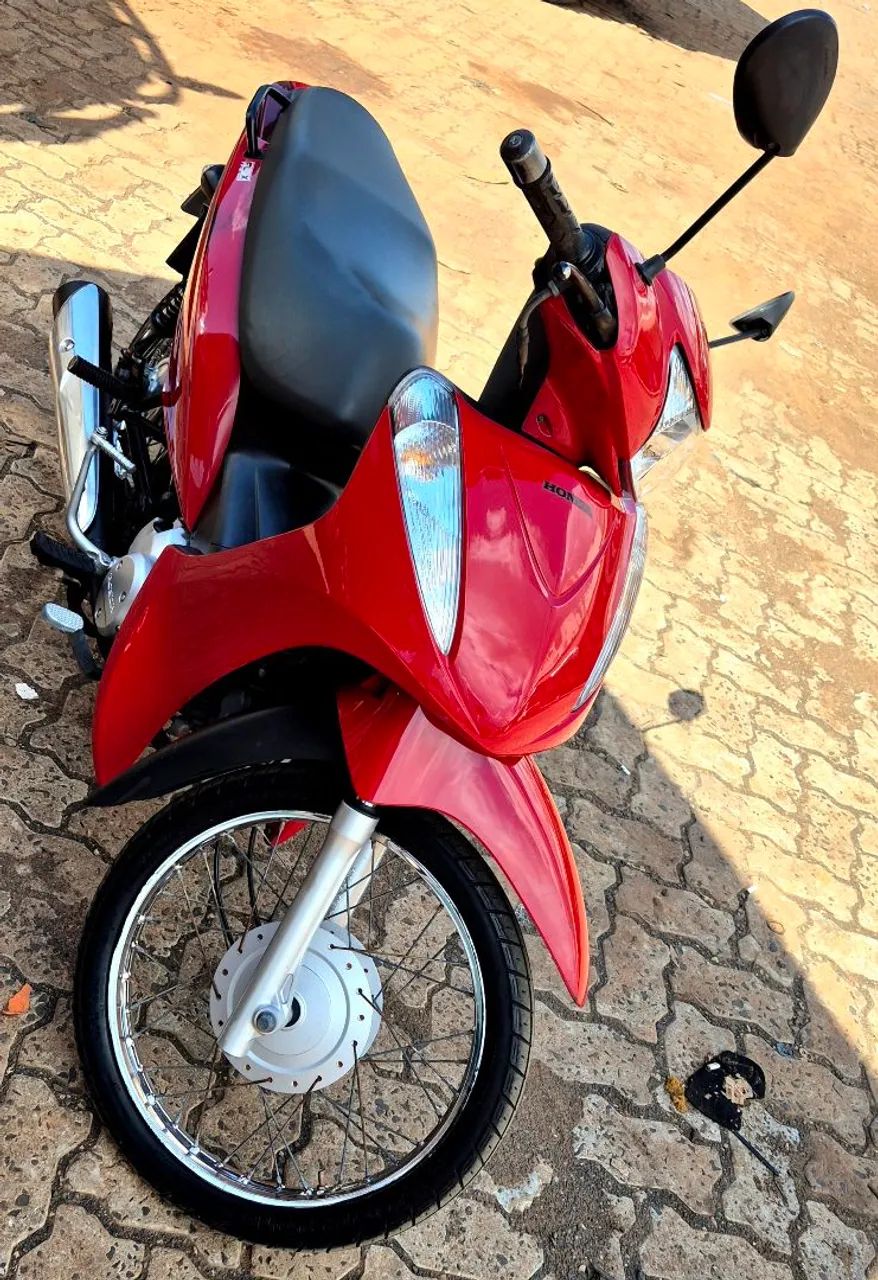 Moto muito conservada...