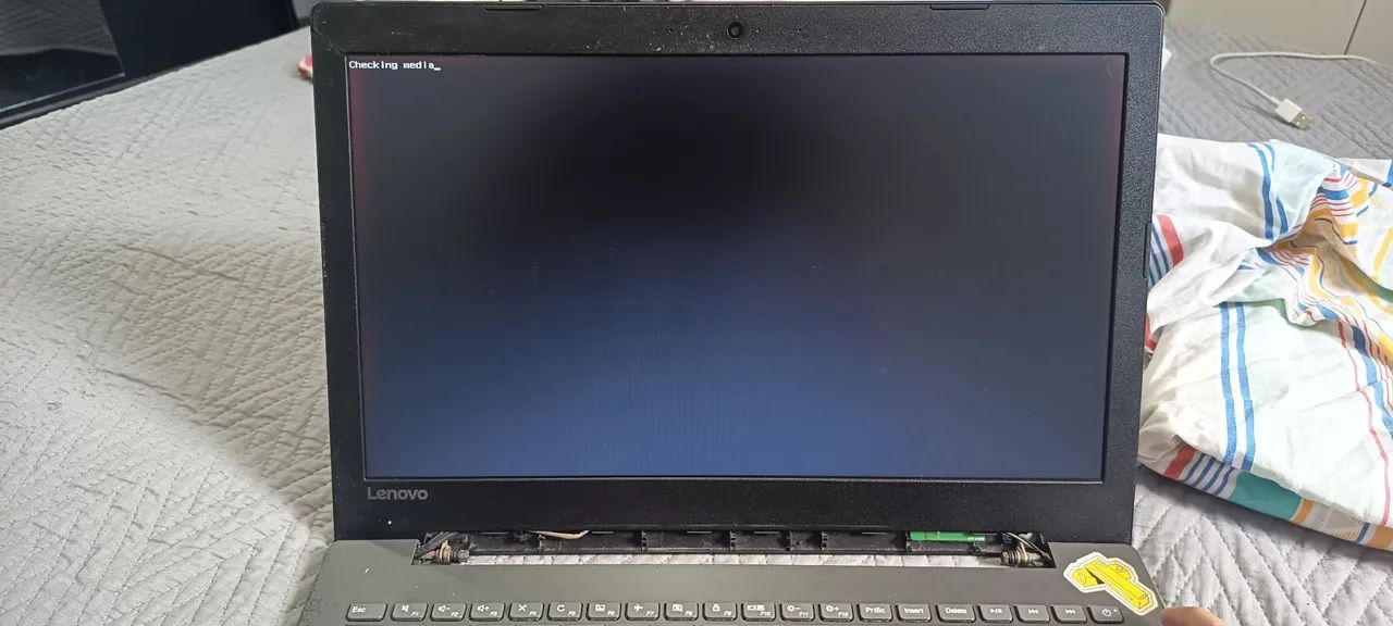 Notebook Lenovo IdeaPad 320 | Celeron N3350 | 8GB RAM | SEM HD/SSD - Foto 5