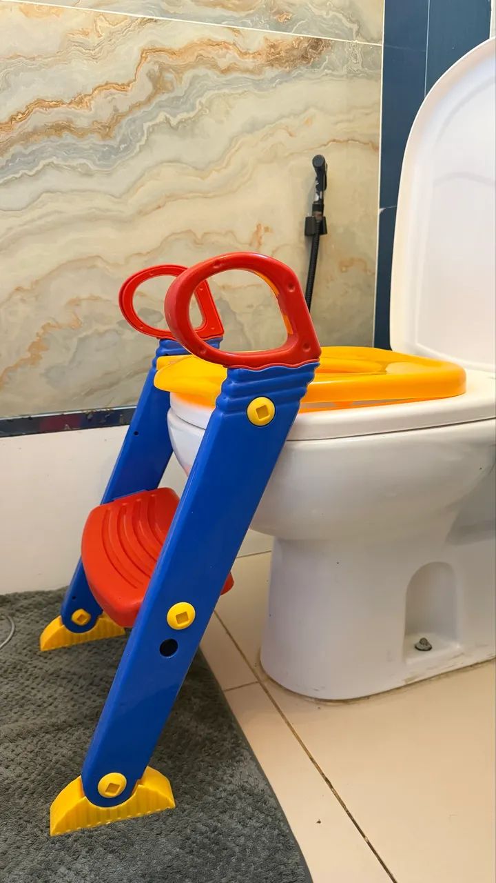 Assento Infantil Redutor com Escada Para Vaso Sanitário - Foto 4