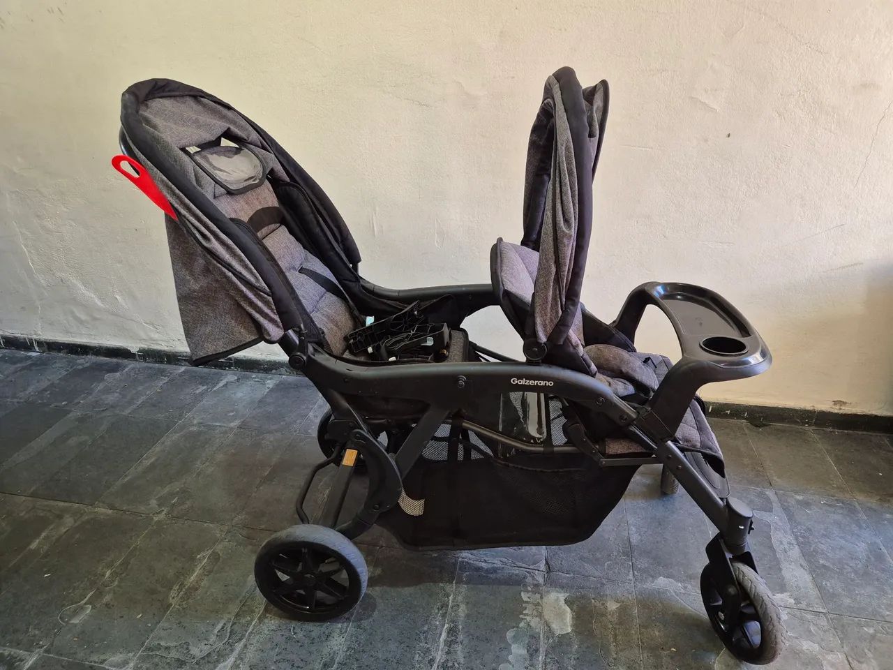 Carrinho de bebê para Gêmeos Galzerano - Ótimo estado  e - Foto 2