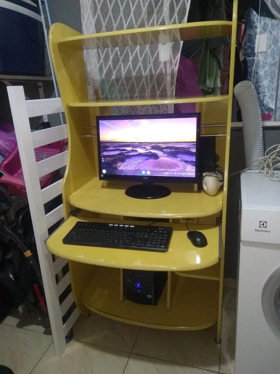 VENDE computador completo com escrivaninha  - Foto 5