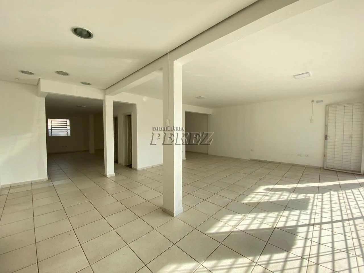 Sala comercial para alugar no centro de Londrina - Rua Ibiporã - Foto 5