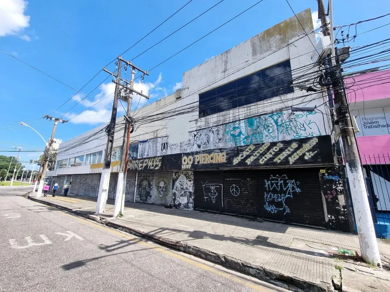 Imóvel comercial para aluguel com 2200 m² em Campina - COM0107WG