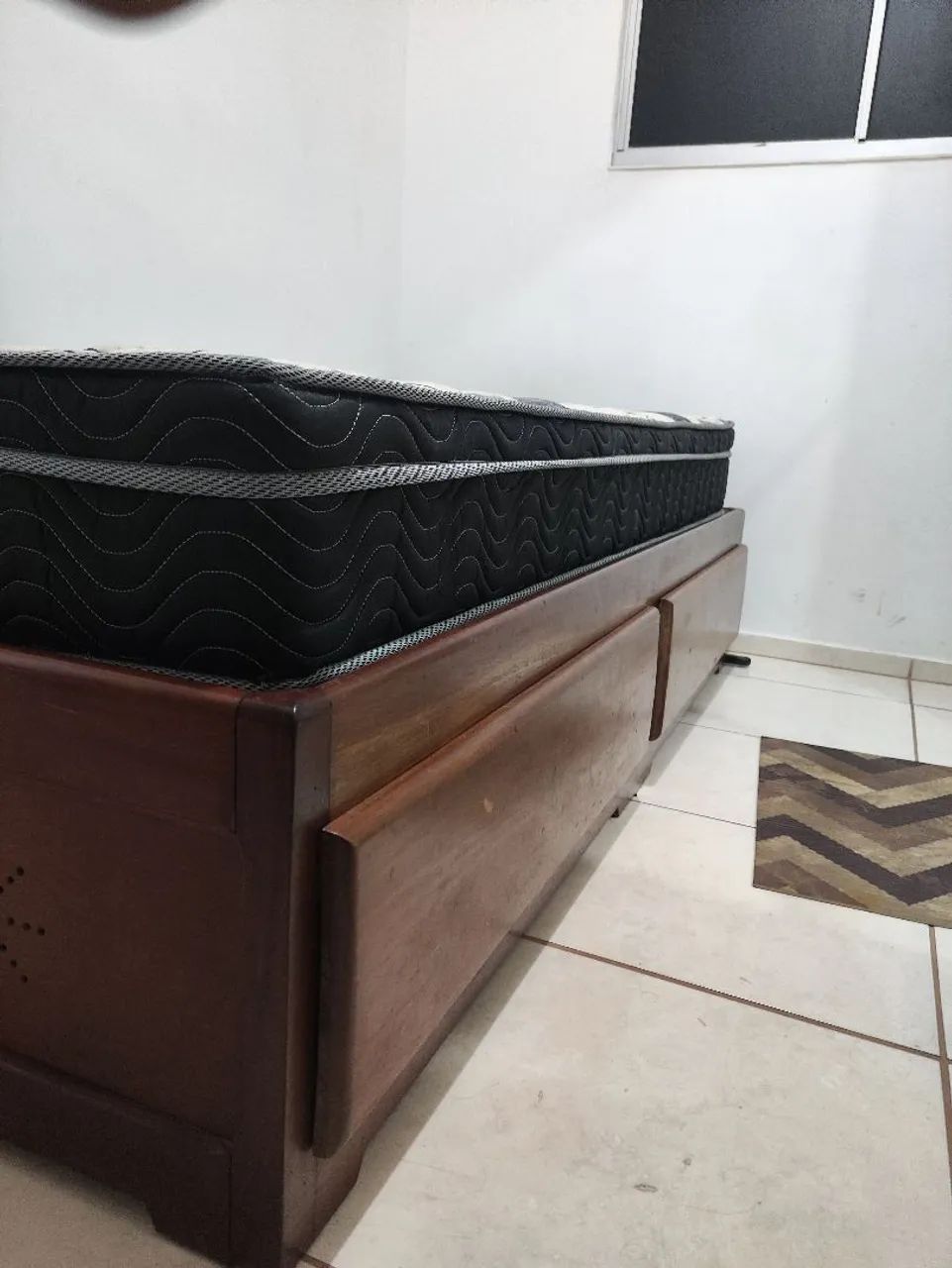 Cama de solteiro com gavetas e colchão ortopédico  - Foto 2