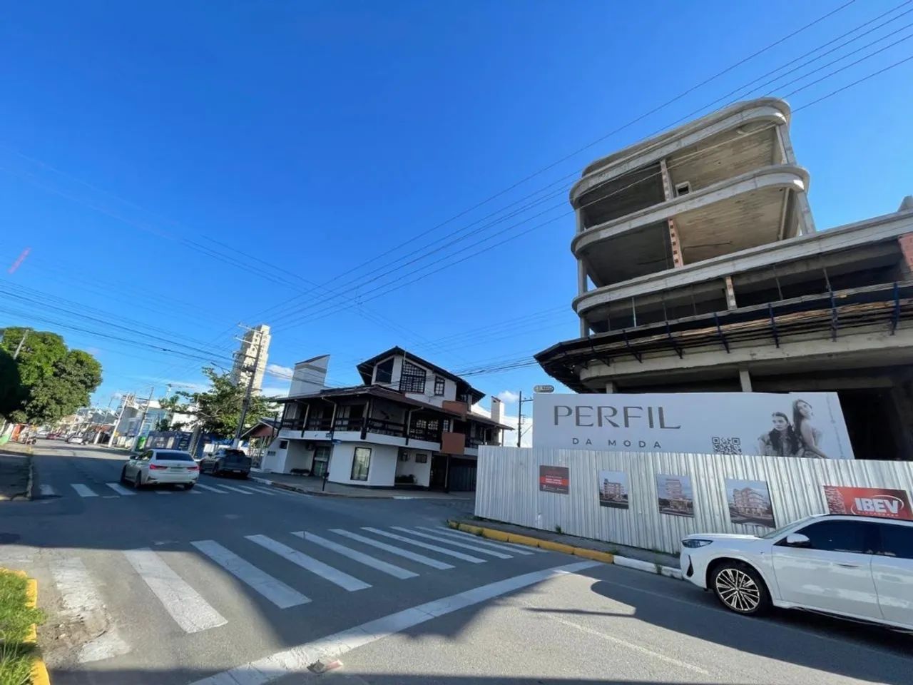 Sala Comercial no Centro em Balneário Piçarras - Foto 4
