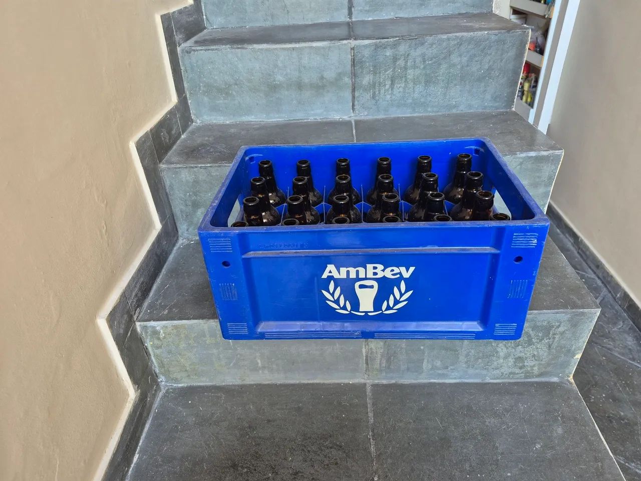 Caixas de cascos de cerveja  - Foto 5