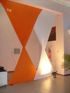 Decoração com tecidos tencionados