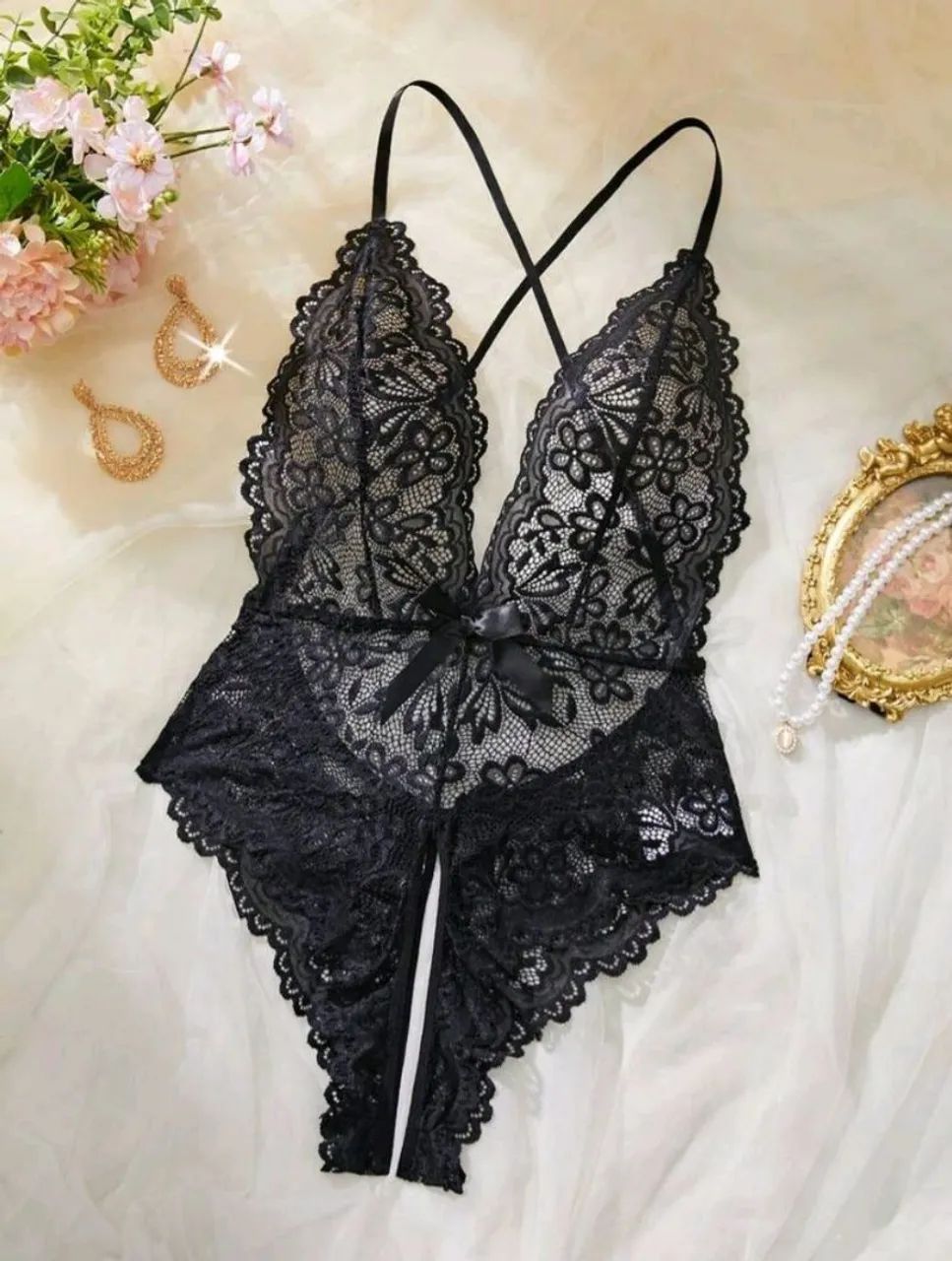 BODY SEXY DE RENDA COR PRETA  - Foto 2