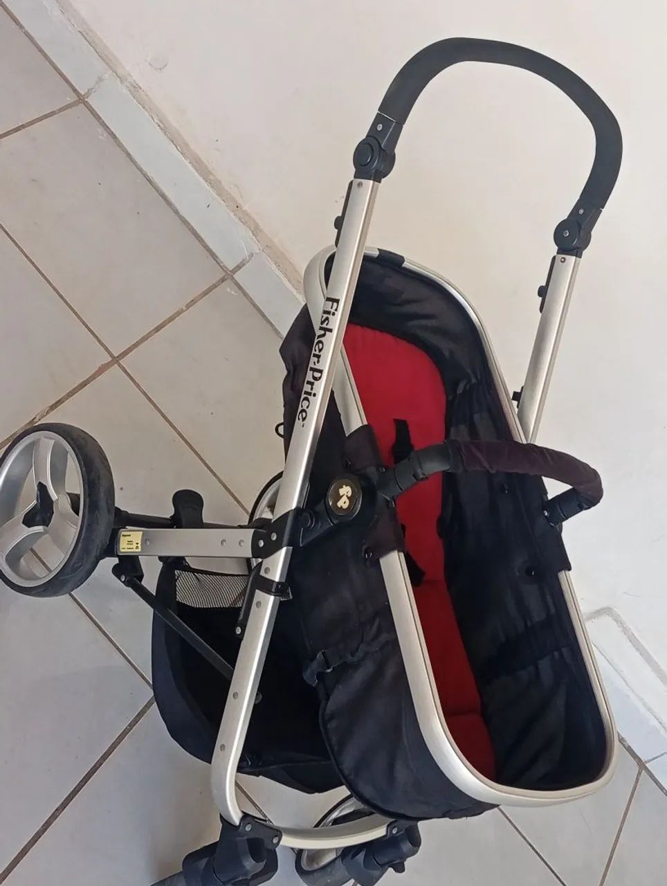 Carrinho de bebê  em perfeito estado , apenas 2 meses de uso . - Foto 5