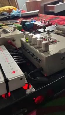 Pedal ht modulate Blackstar Chorus phaser flanger tremoço