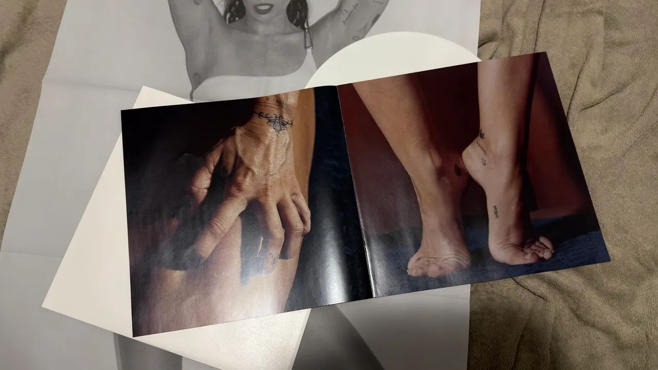 Vinil Miley Cyrus - Endless Summer Vacation (disco branco) - Foto 3