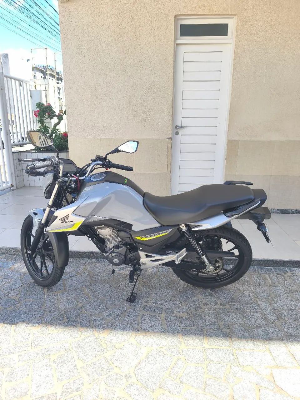 Vendo Titan 2026  - Foto 3