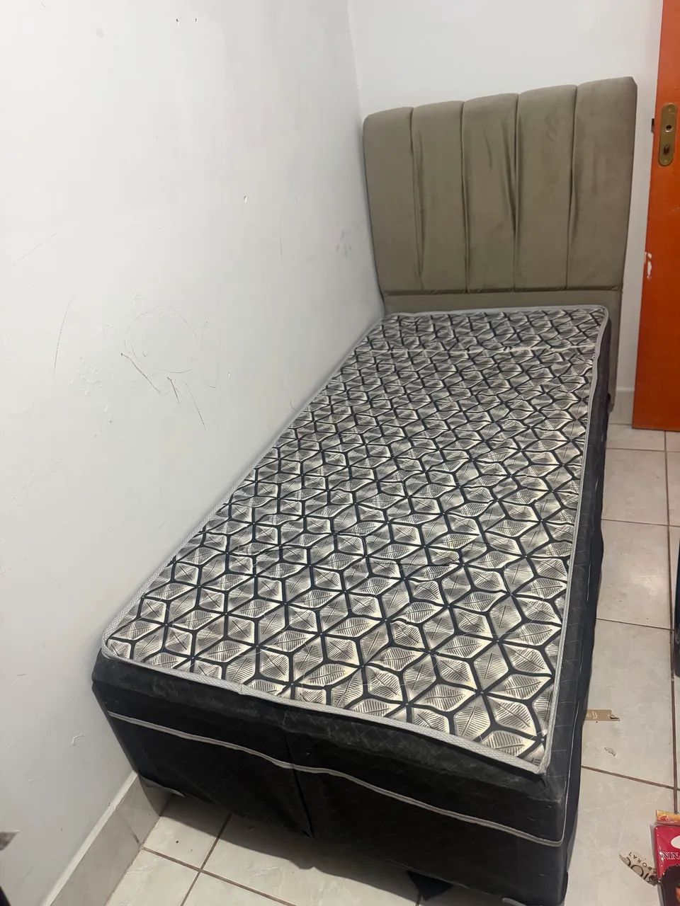 Cama solteiro e cabeceira  - Foto 3
