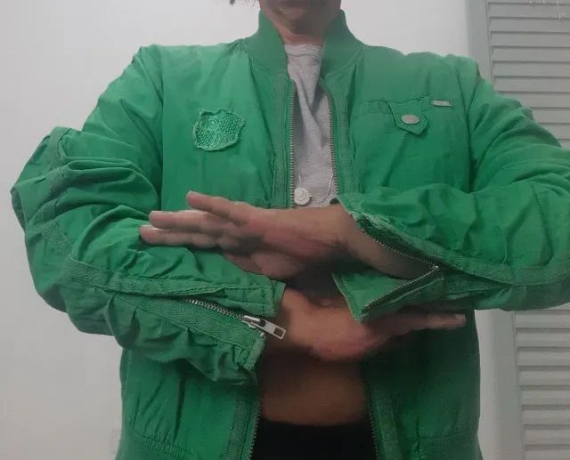 jaqueta bomber verde tamanho 38 billabong - Foto 5