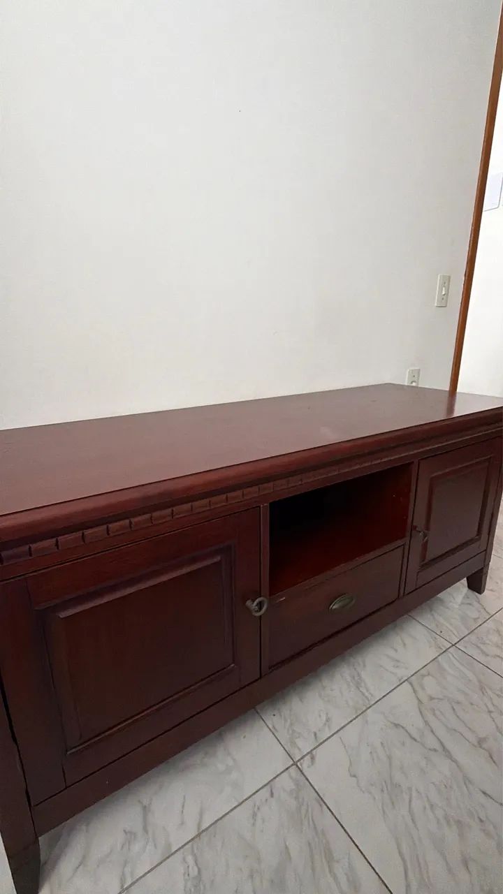 Rack de madeira maciça com portas e gaveta  - Foto 5