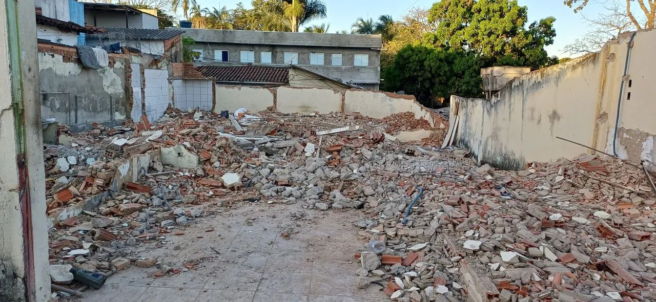 Terraplenagem e Limpeza de Lote Goiânia - Foto 2