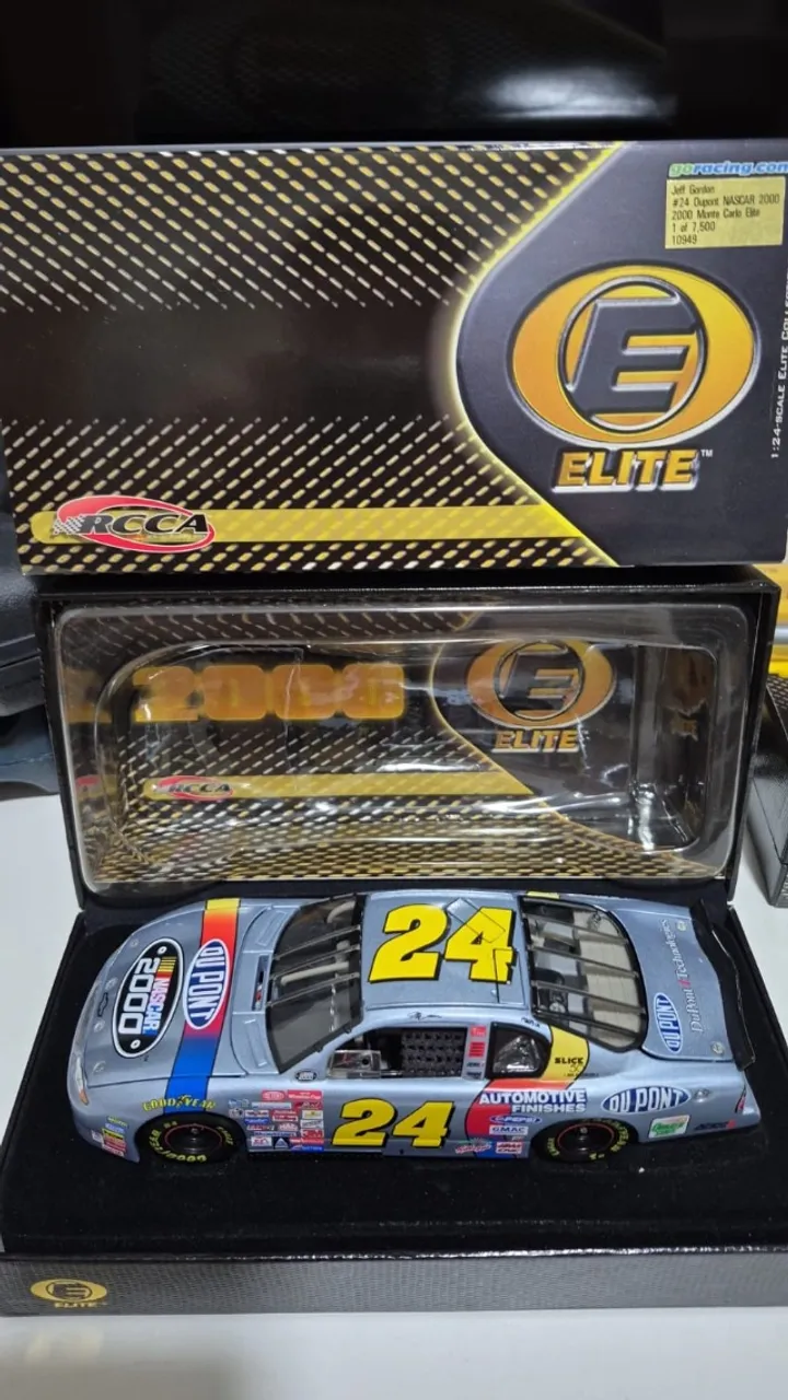 NASCAR ミニカー　FORD 1/24 Ford Mustang 2019 Nascar, Paul Menard, 1:24, Lionel Racing