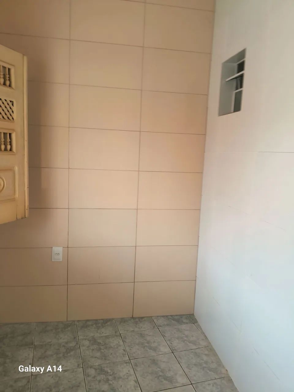 Quarto com banheiro, entrada saída independente da casaa - Foto 3