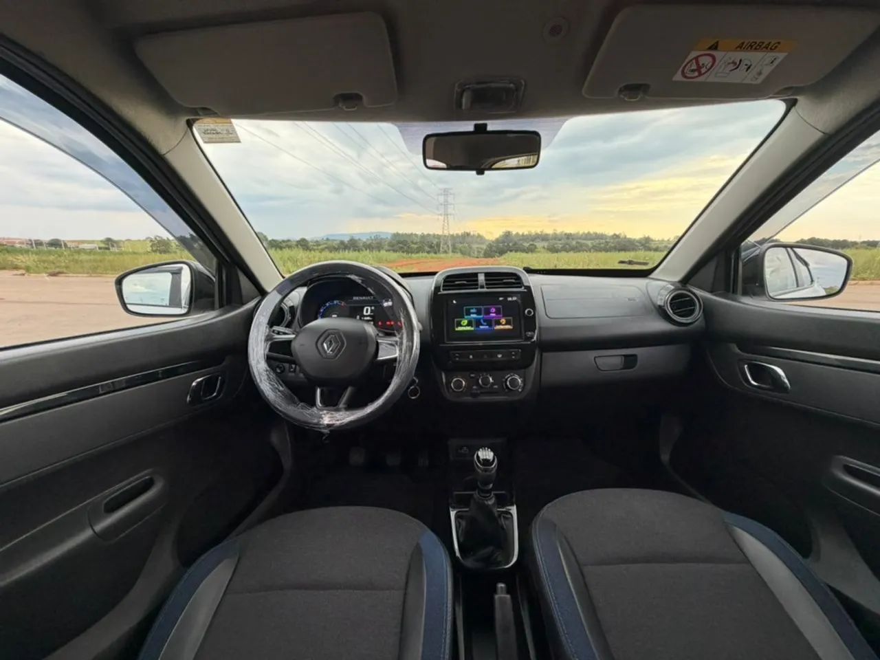 Renault Kwid 1.0 Intense 2023 - Foto 5