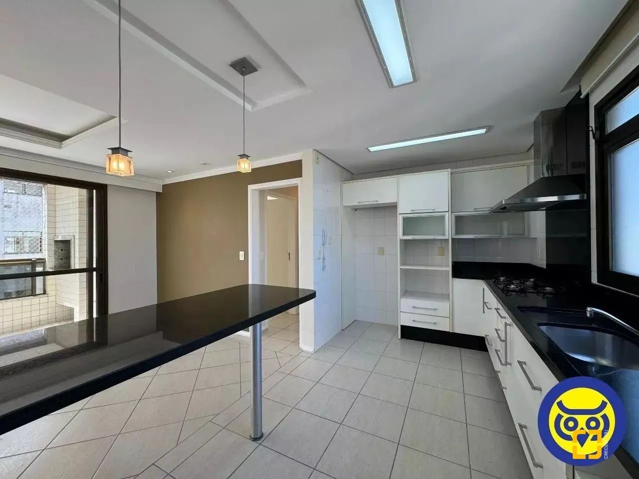 Apto com 2 dormitórios(Suíte) - Sacada com Churrasqueira - Centro - Fpolis SC - Foto 4