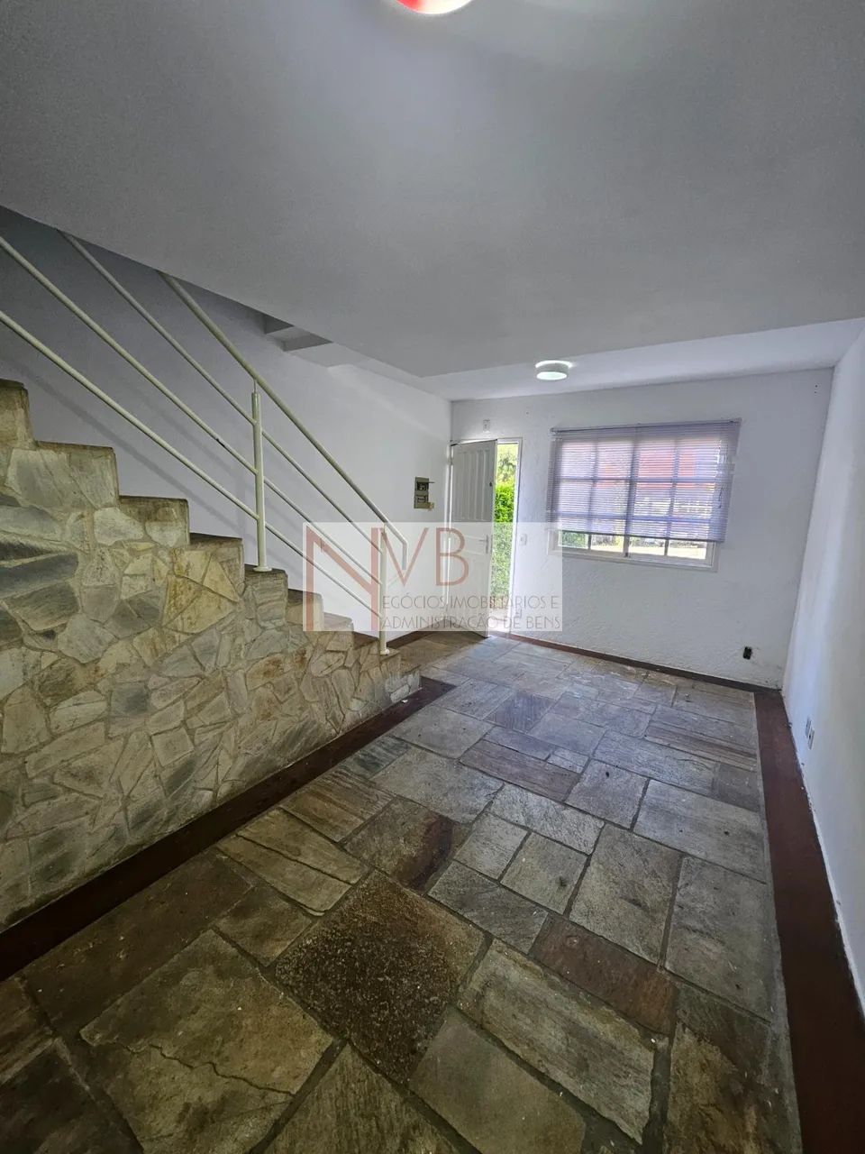 Casa em Granja Viana: 2 Dorms e 93m² | Venda e Locação - Foto 4