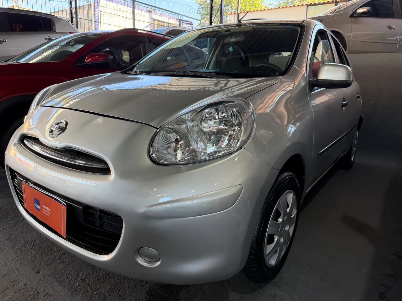 Nissan March 2012