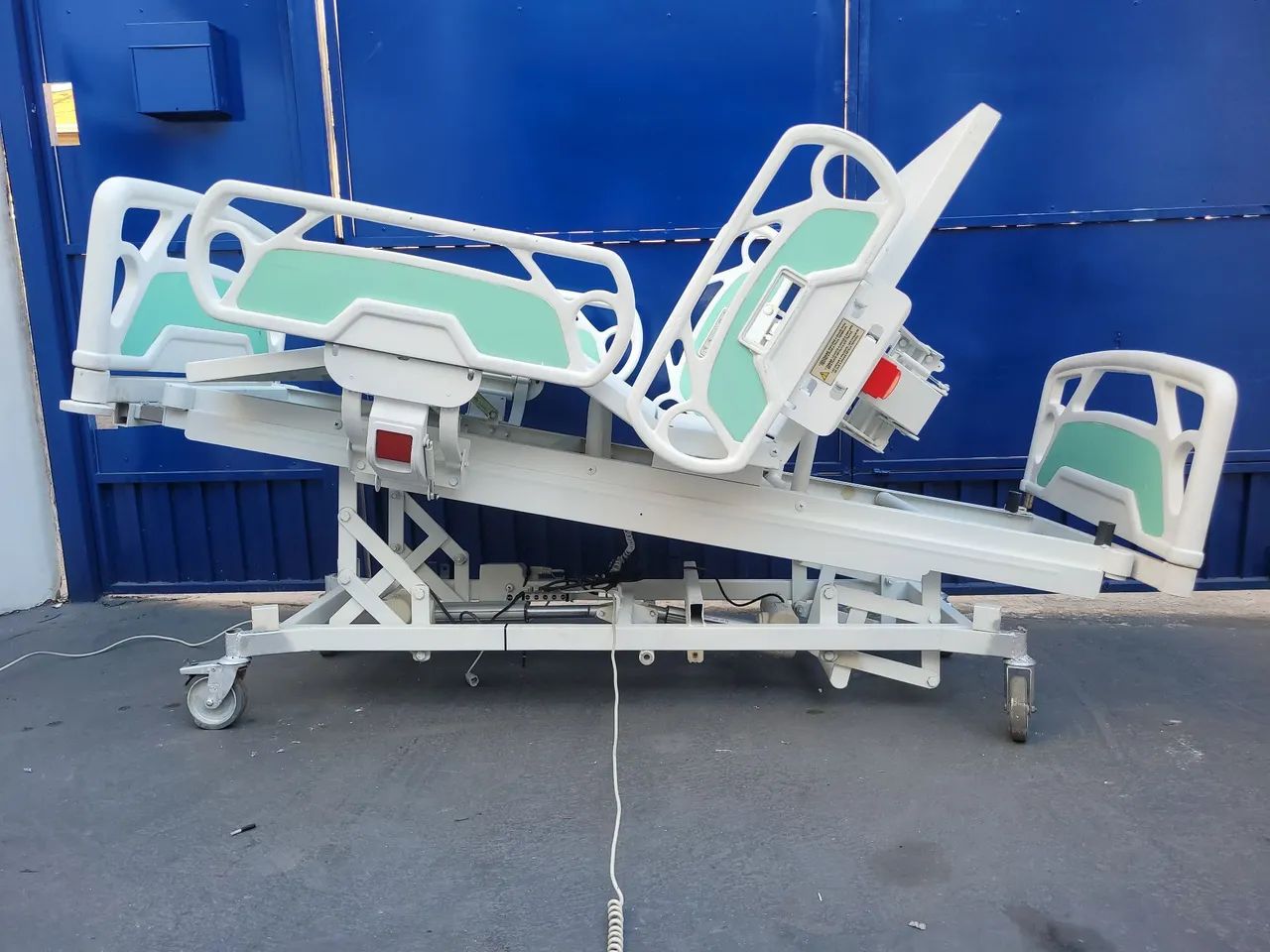 CAMA HOSPITALAR ELETRÔNICA COM 8 MOVIMENTOS  - Foto 3