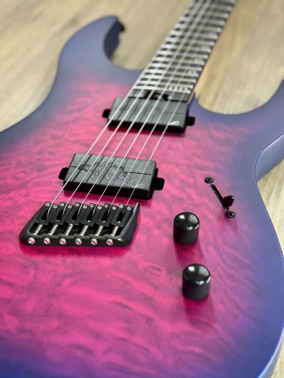 Guitarra Legator 6 Cordas Hyper Nova Blue Multiscale Destro Lilás - Foto 2