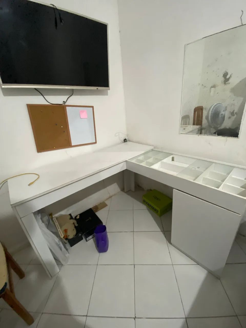 Vendo Mesa de estudos + penteadeira - Foto 2