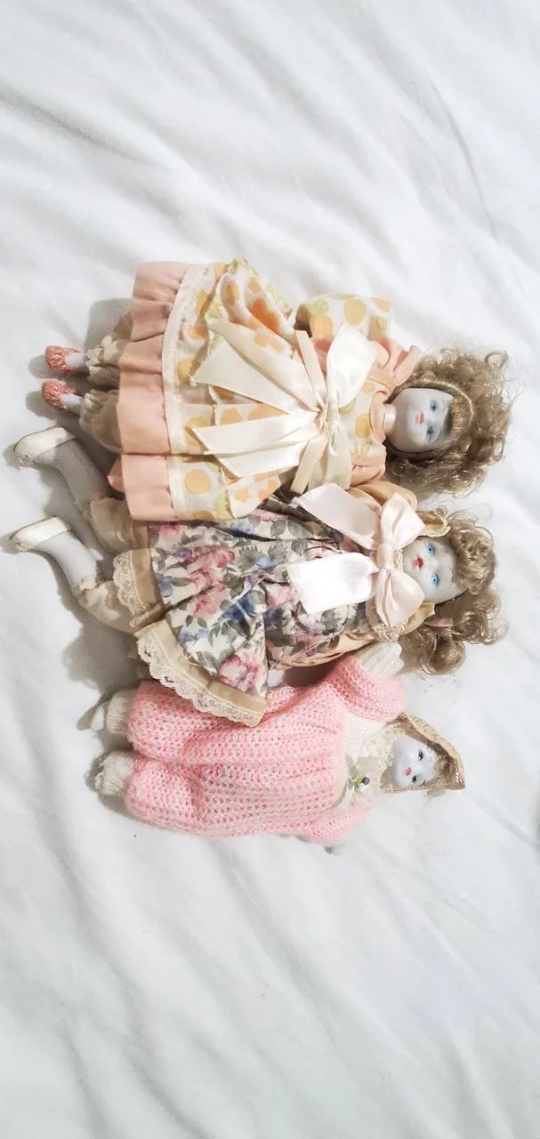 Bonecas de porcelana antigas